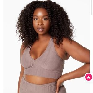 BBB Coco Curvy Top